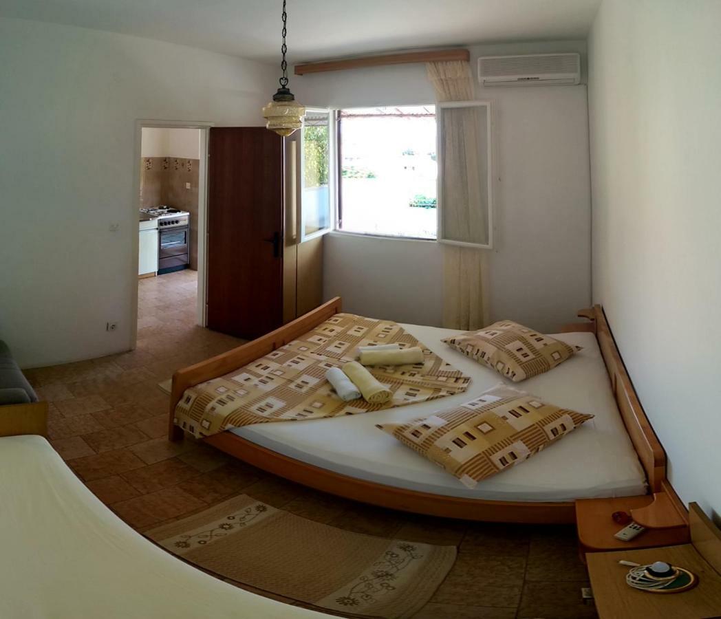 Apartmani Sandro Ivan Dolac Exterior foto