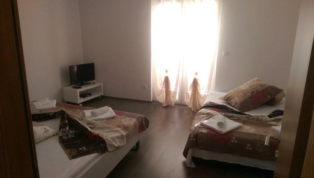 Apartmani Sandro Ivan Dolac Exterior foto